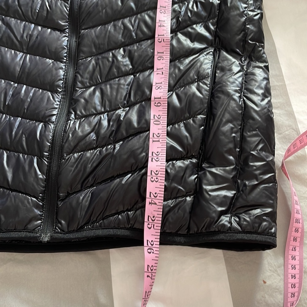 Uniqlo Ultra Light Down extra warm black jacket w/pockets front zipper like new - Picture 4 of 11